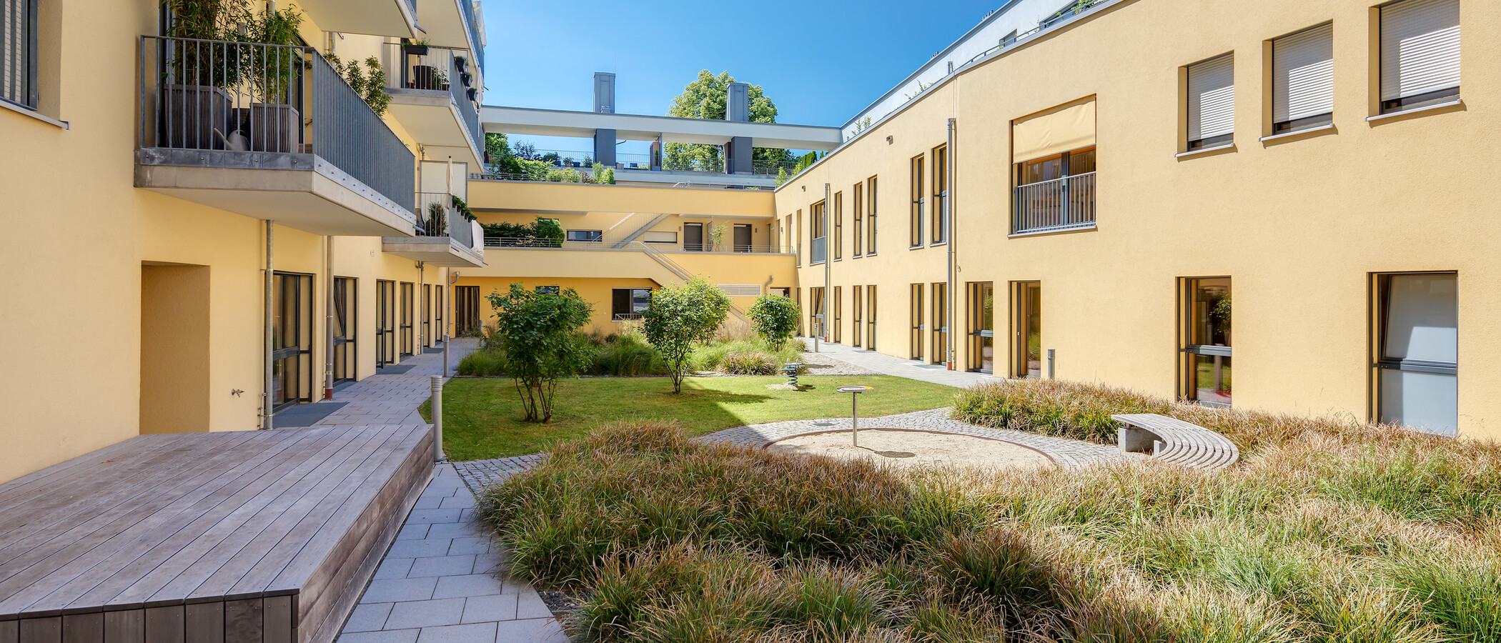 apartment München Schwabing 01 inner courtyard  10614
