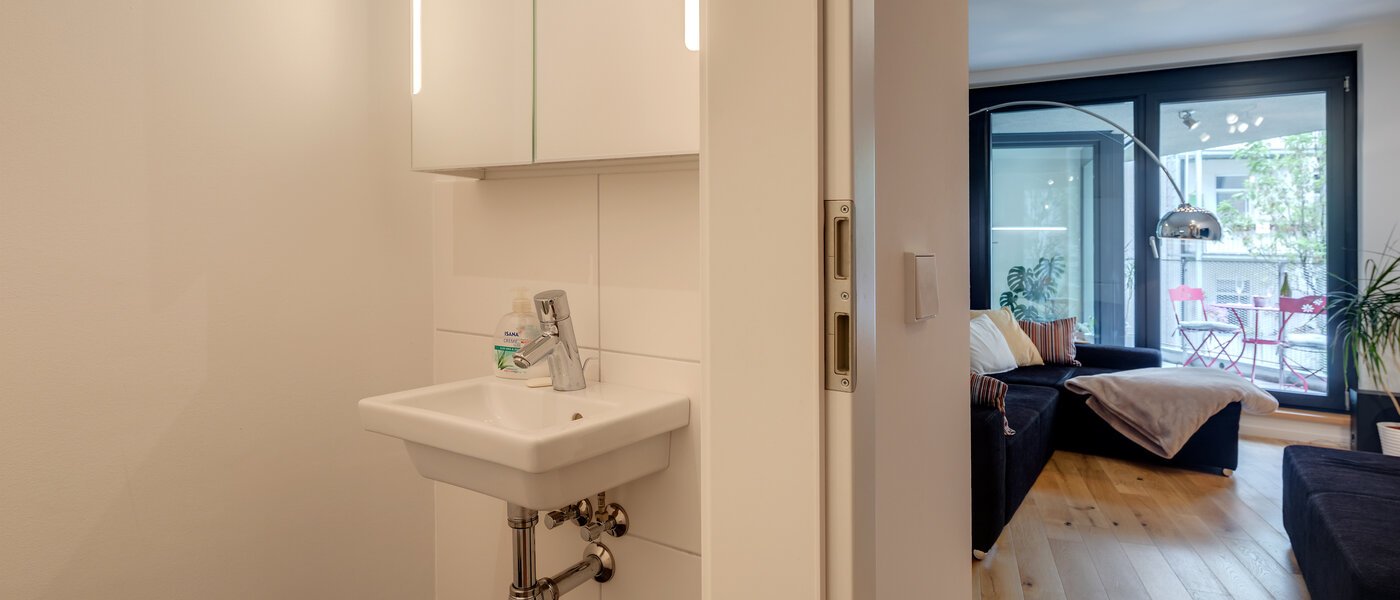 apartment München Giesing 02 guest toilet 10618