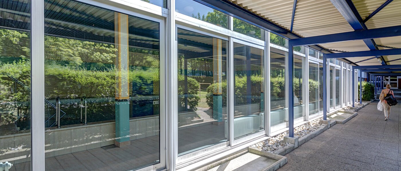 apartment München Neuperlach 01 pool 10620