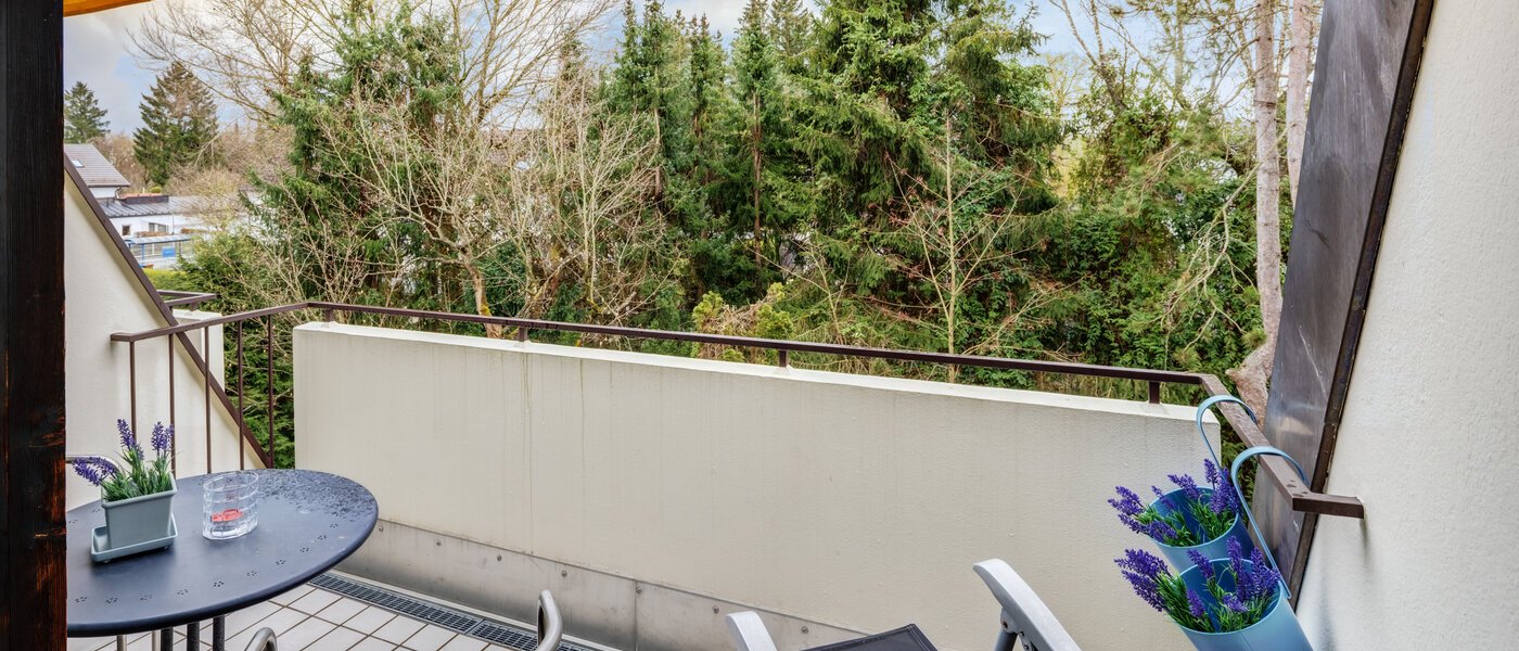 attic apartment München Trudering 02 balcony 10634