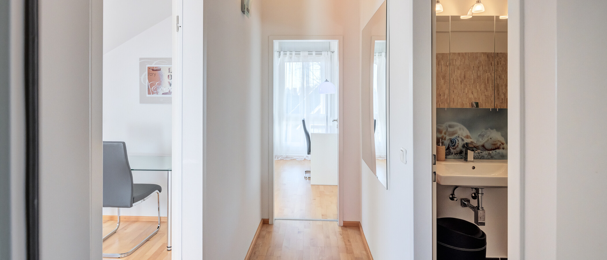attic apartment Gräfelfing 01 hall 10636