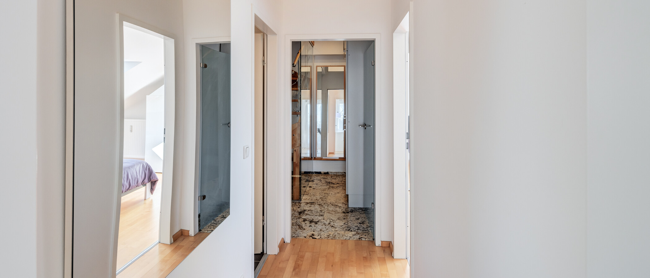 attic apartment Gräfelfing 02 hall 10636