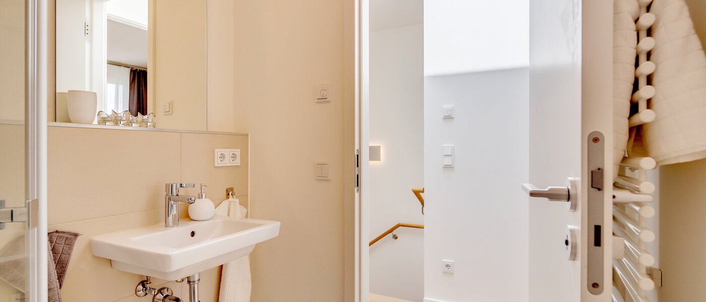 house München Schwabing 03 2. bathroom 10644