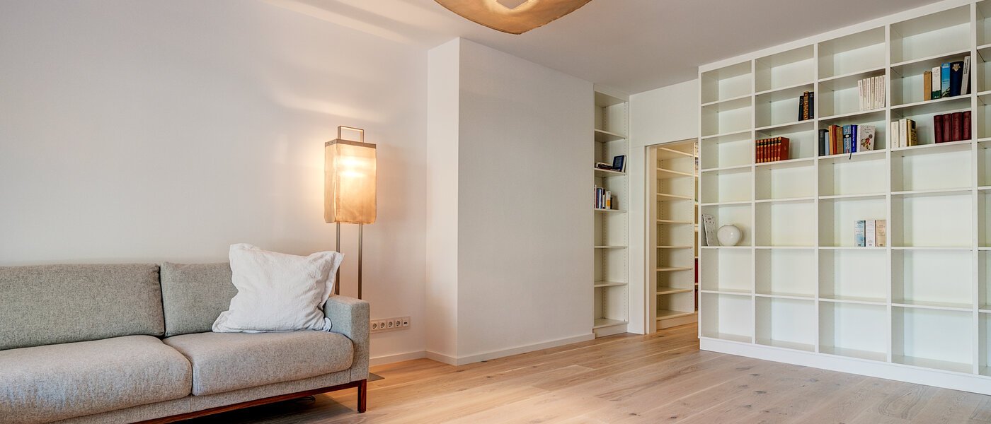 apartment München Schwabing-West 04 living room 10645