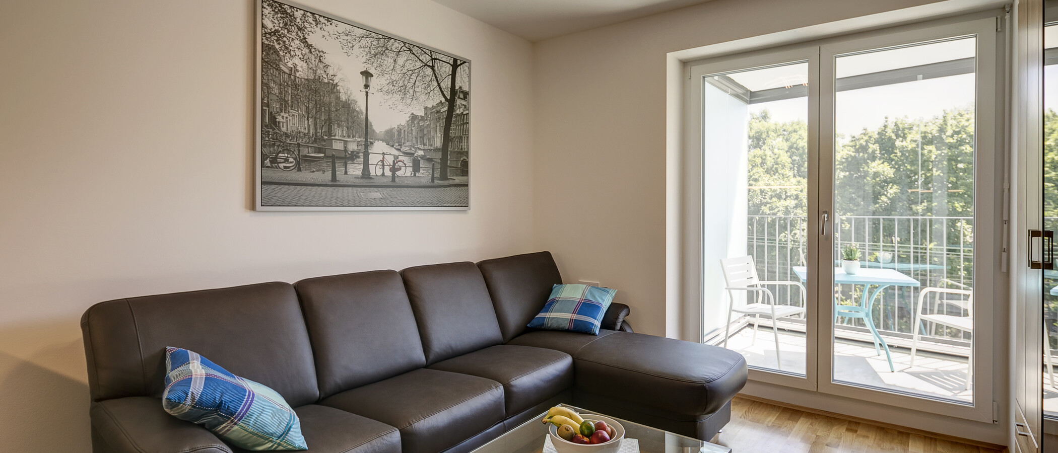 apartment München Au-Haidhausen 02 living room 10648