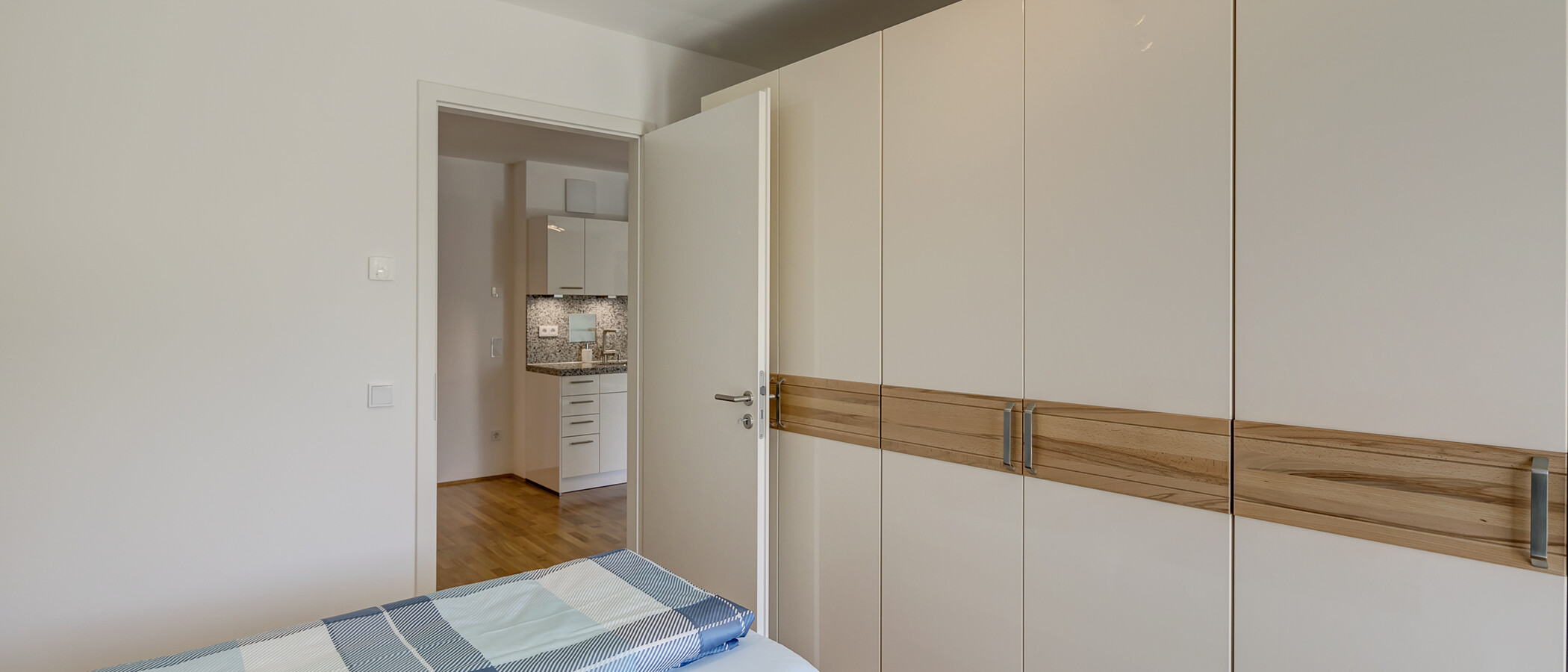 apartment München Au-Haidhausen 03 sleeping area 10648