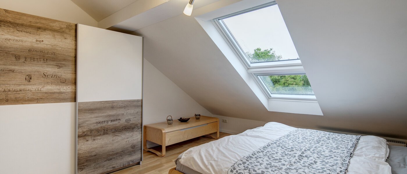 attic apartment Eching 02 sleeping area 10655