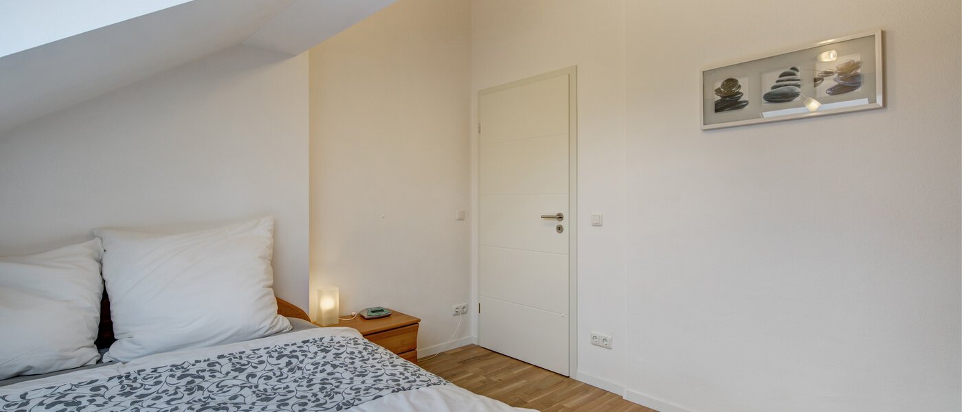 attic apartment Eching 04 sleeping area 10655