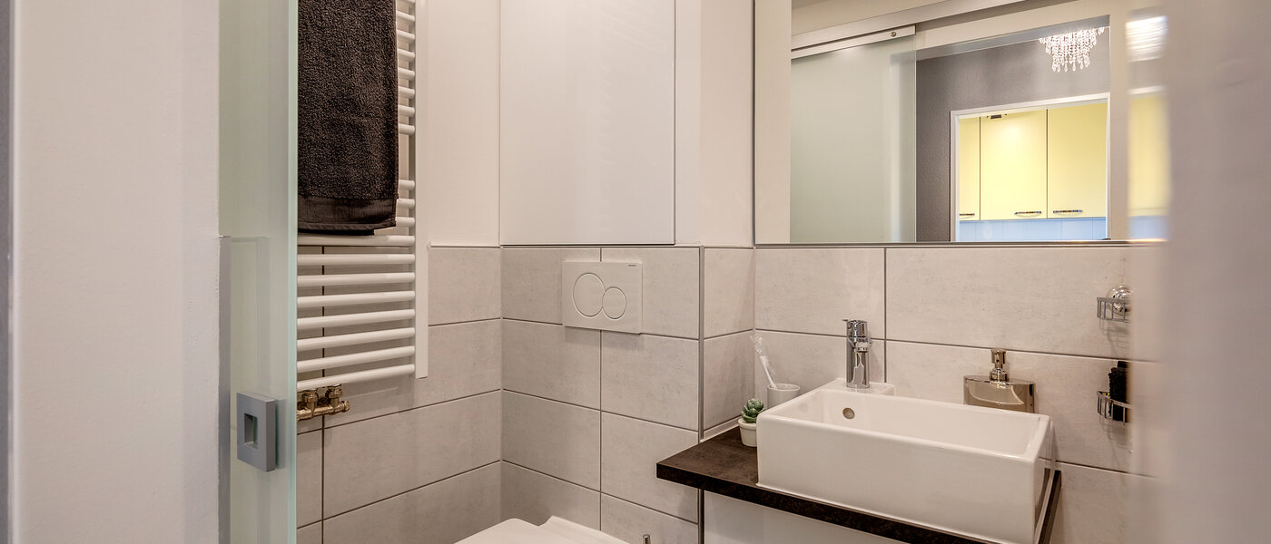 apartment München Lochhausen 02 bathroom 10673