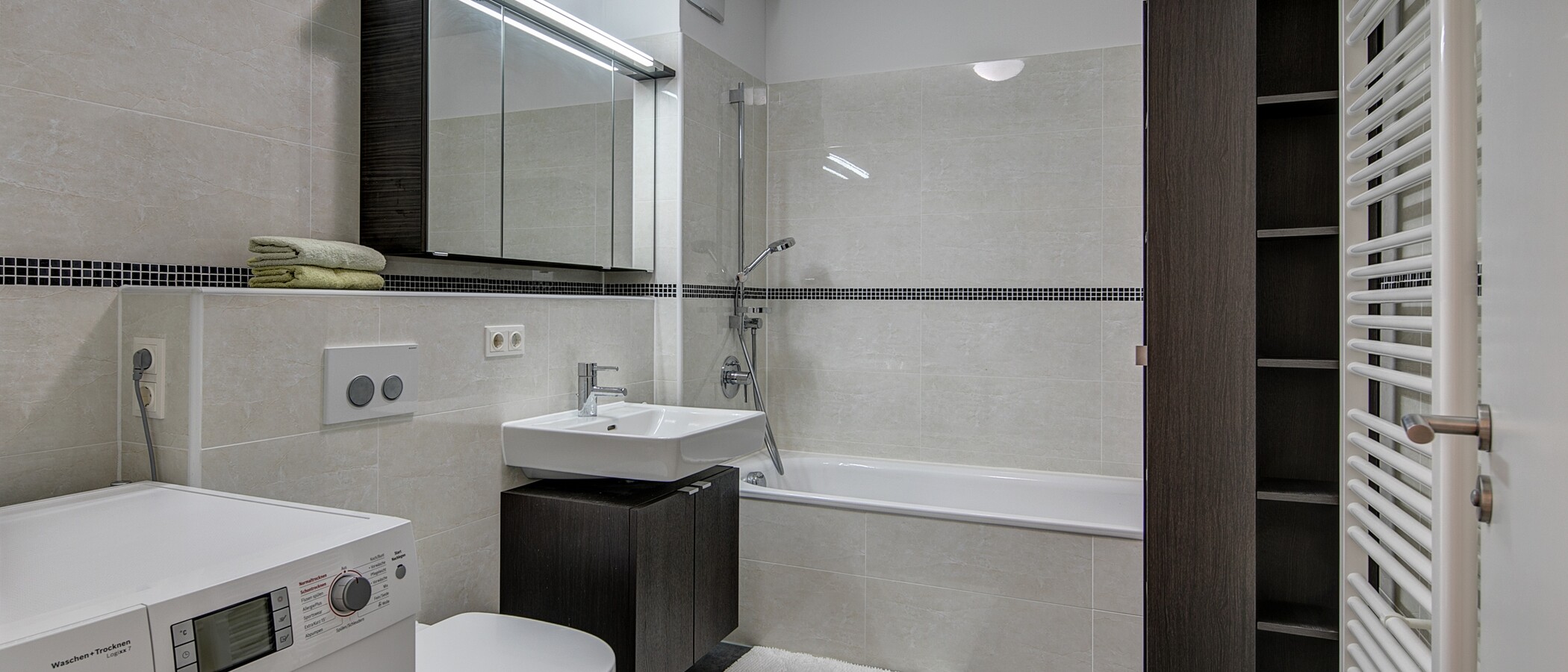 apartment München Obersendling 01 bathroom 10678