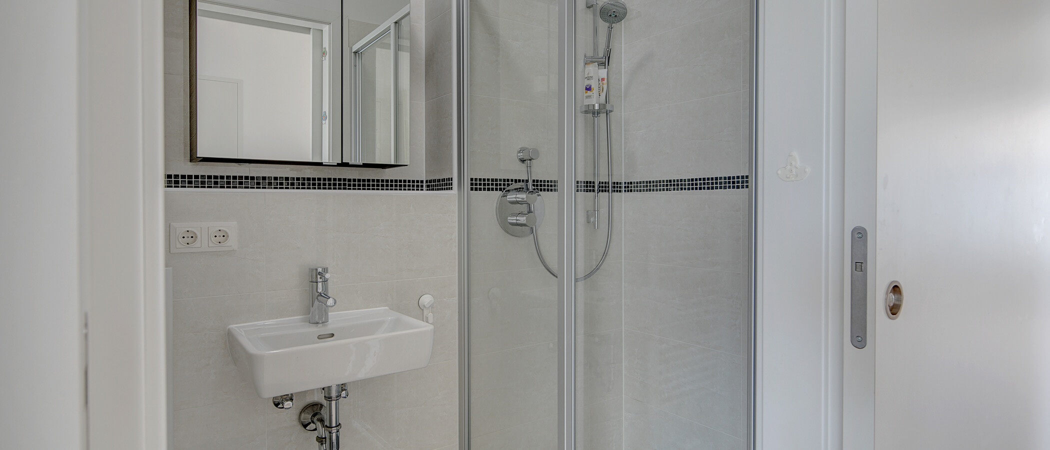 apartment München Obersendling 01 2. bathroom 10678