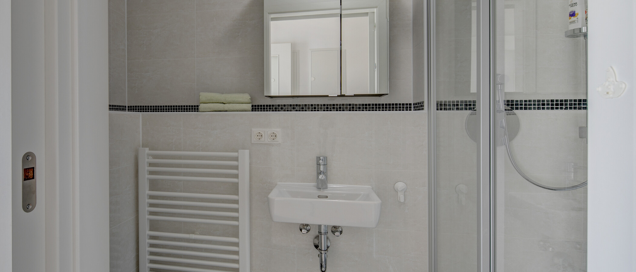 apartment München Obersendling 02 2. bathroom 10678