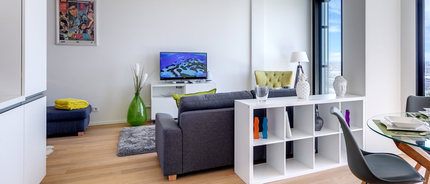 apartment München Nymphenburg 03 living room 10684