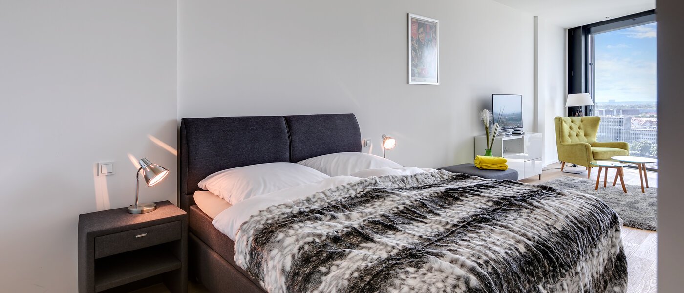 apartment München Nymphenburg 01 sleeping area 10684