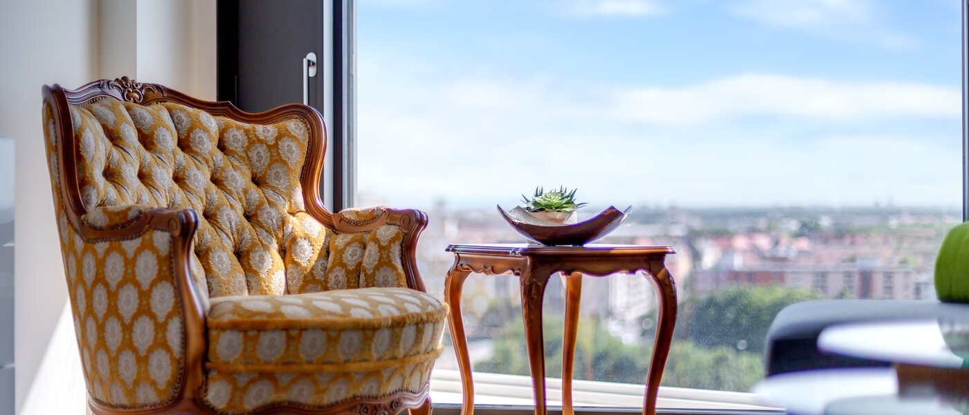 apartment München Nymphenburg 02 living room 10688