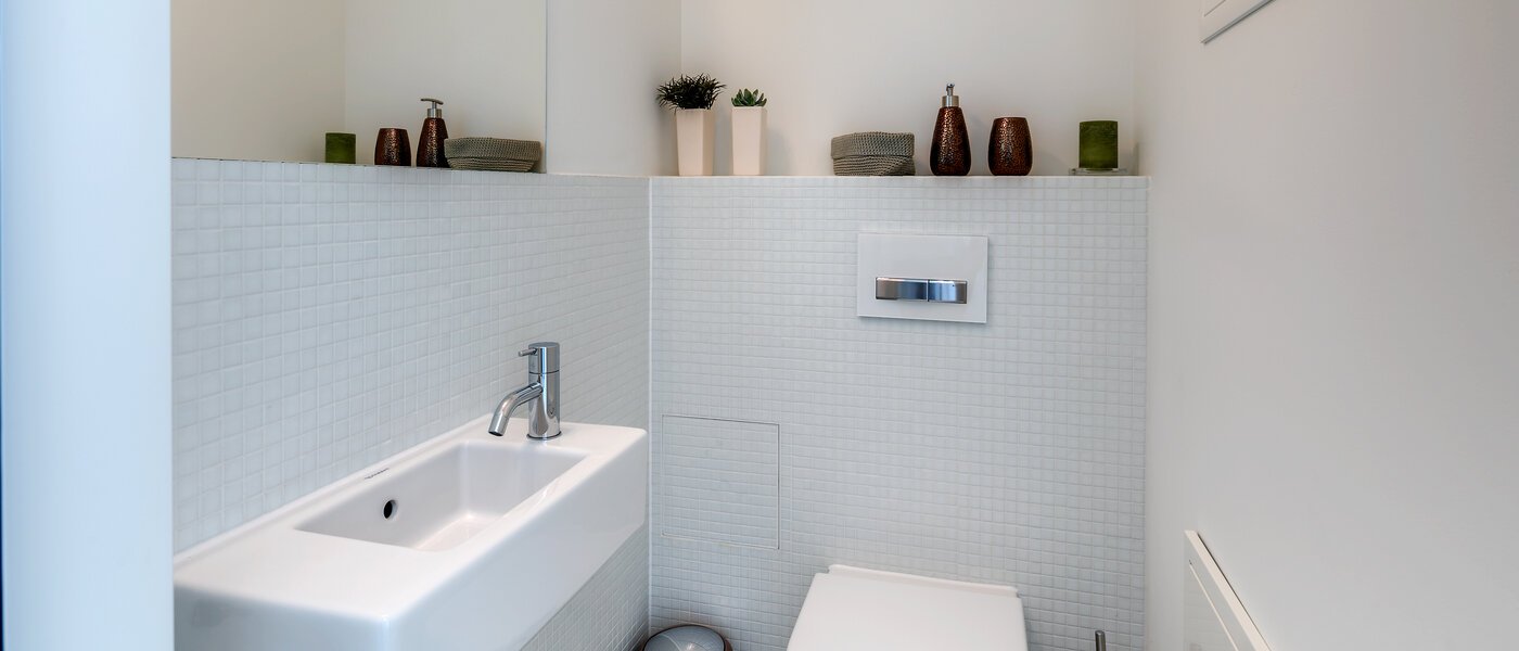 apartment München Nymphenburg 01 separate toilet 10688