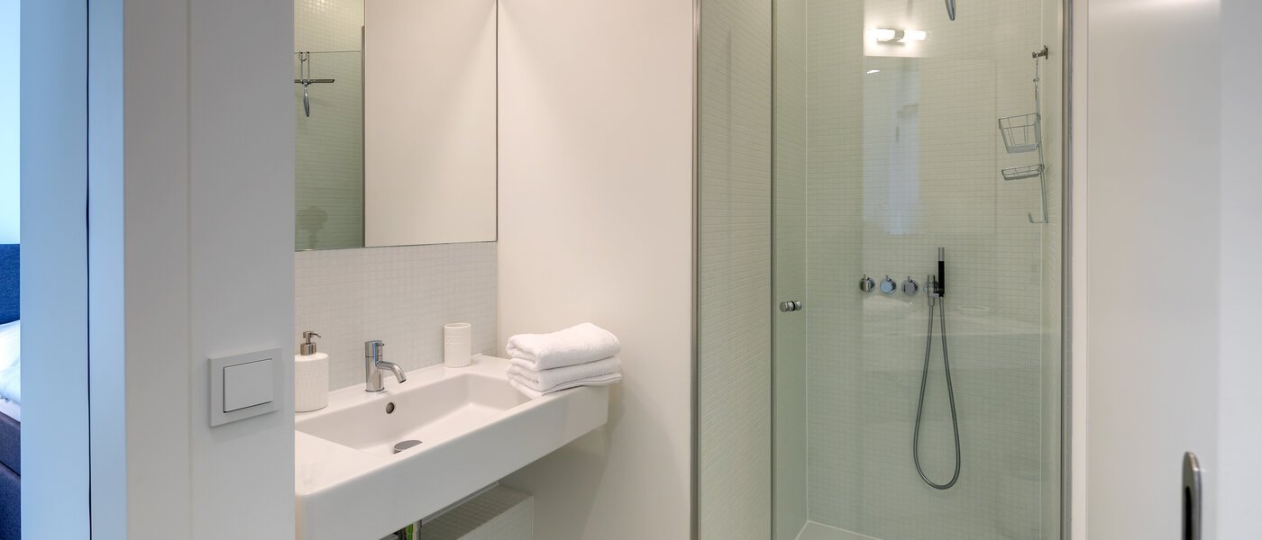 apartment München Nymphenburg 01 bathroom 10689