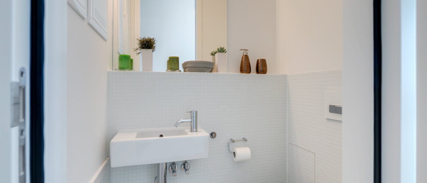 apartment München Nymphenburg 01 separate toilet 10689