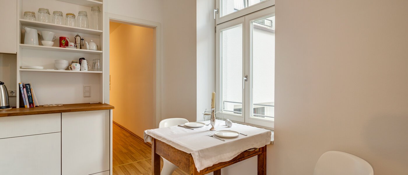 apartment München Gärtnerplatzviertel 04 kitchen 10715