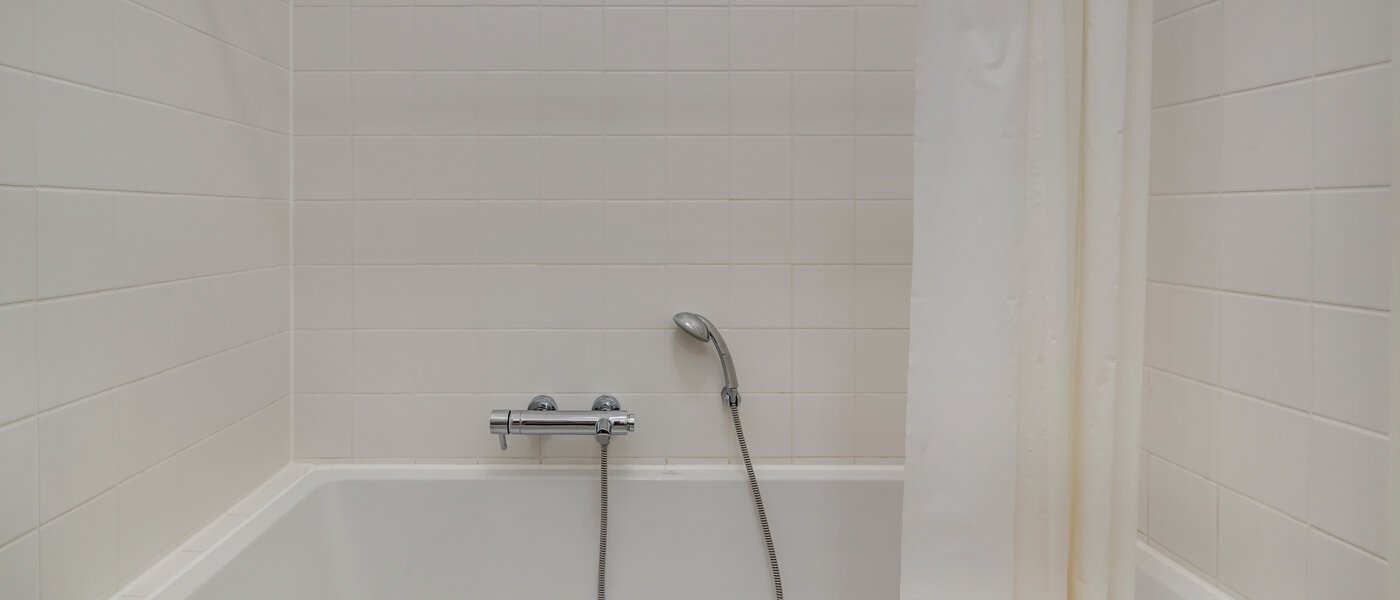 apartment München Gärtnerplatzviertel 05 bathroom 10715