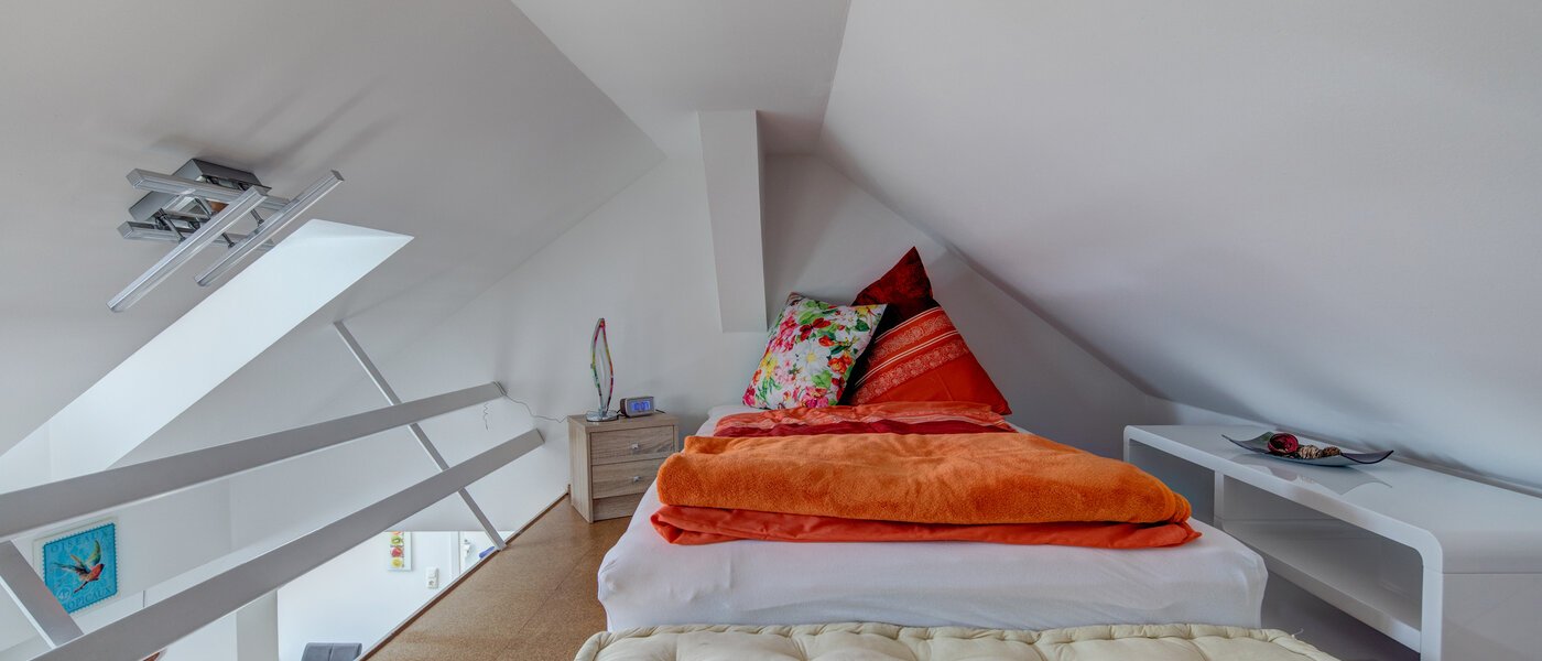 apartment München Nymphenburg 01 sleeping area 10722