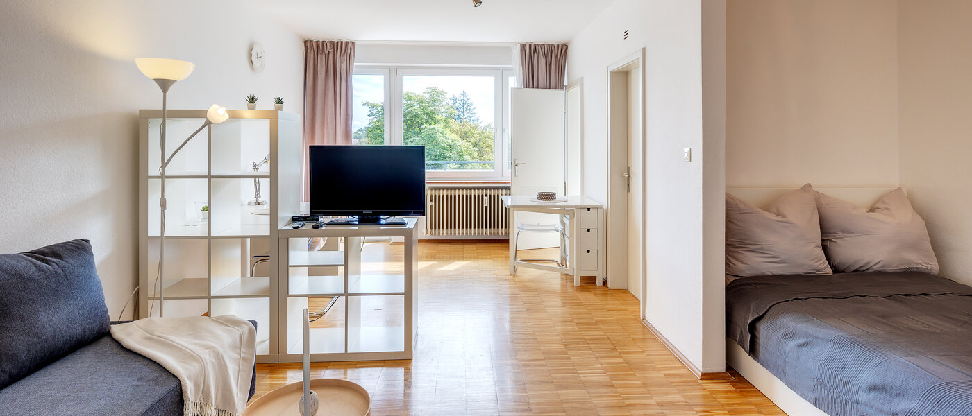 apartment München Berg am Laim 01 living area 10726