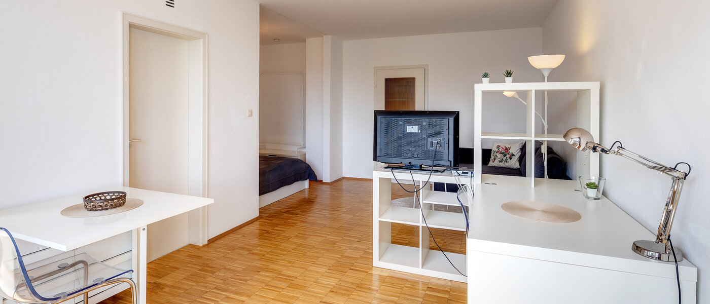 apartment München Berg am Laim 04 living area 10726