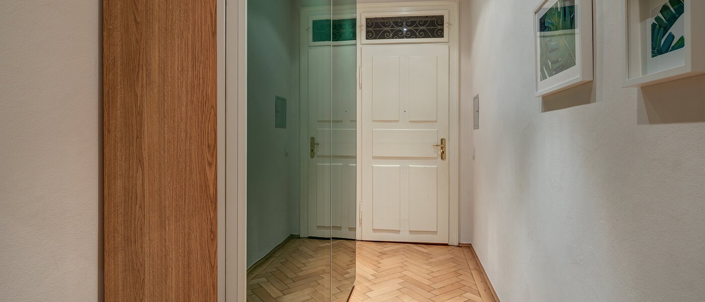 apartment München Lehel 02 hall 10748