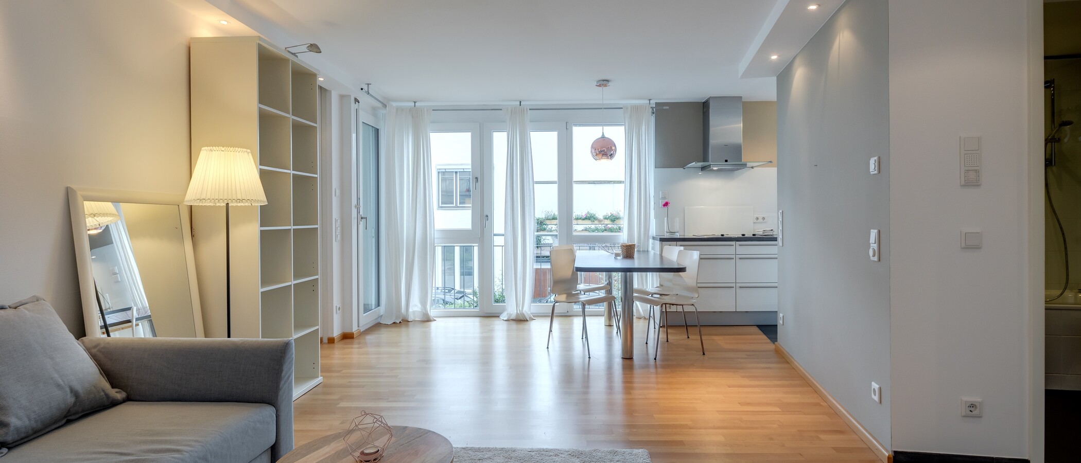 apartment München Maxvorstadt 02 living room 10752