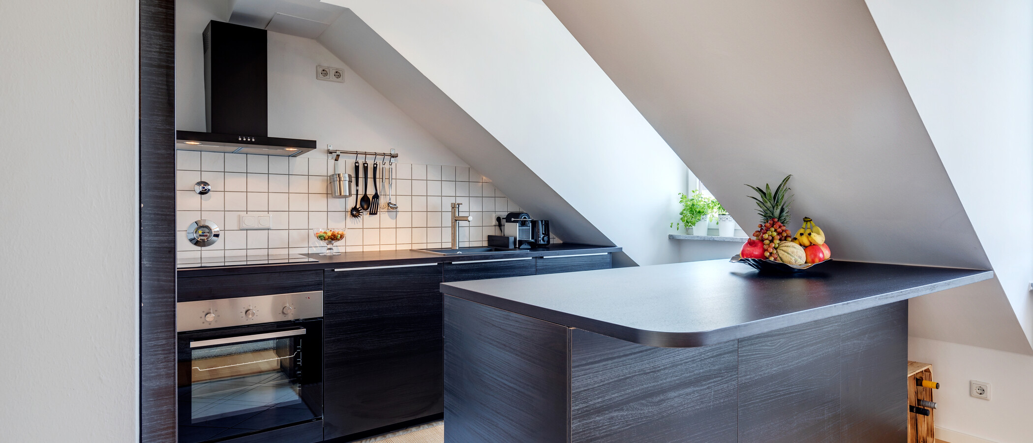 attic apartment München Schwabing-Nord (zw. Belgrad- & Leopoldstraße) 02 kitchen 10759