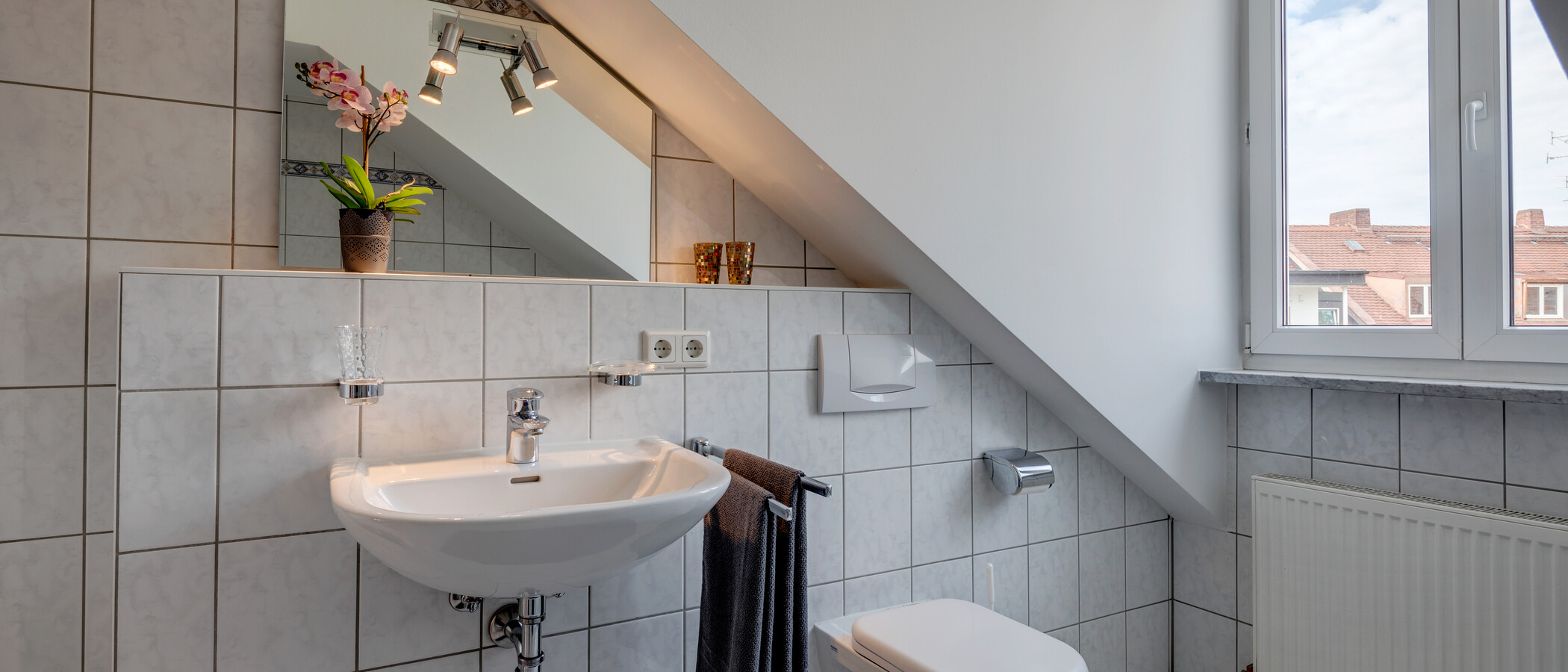 attic apartment München Schwabing-Nord (zw. Belgrad- & Leopoldstraße) 02 bathroom 10759