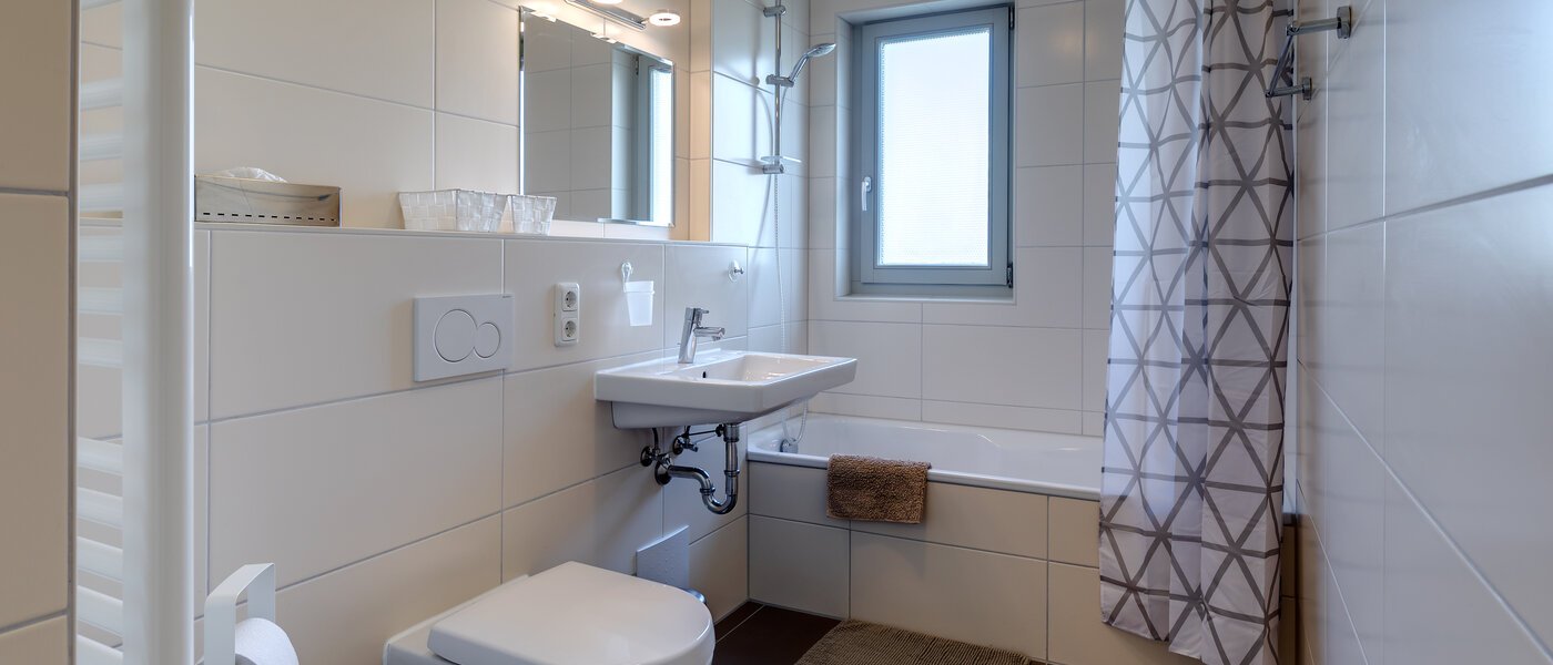 apartment München Messestadt Riem 01 bathroom 10763