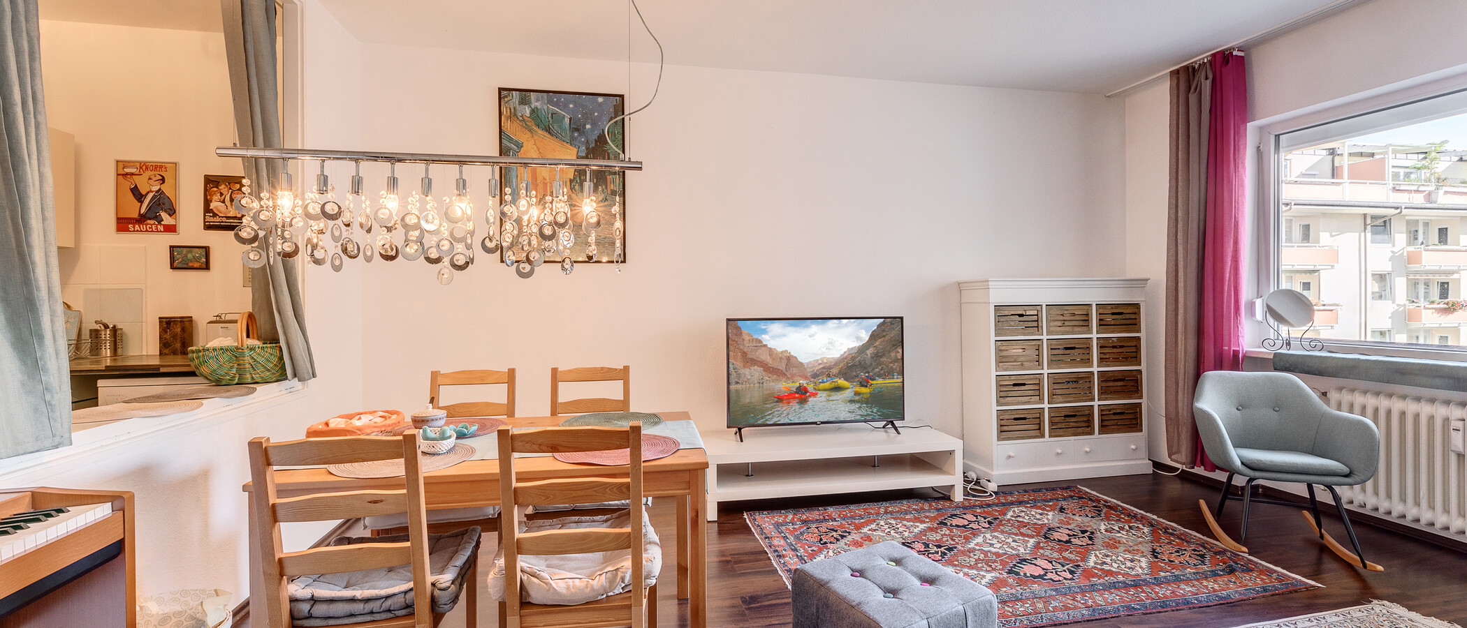 apartment München Schwabing-West (rund um den Hohenzollernplatz) 02 living area 10772