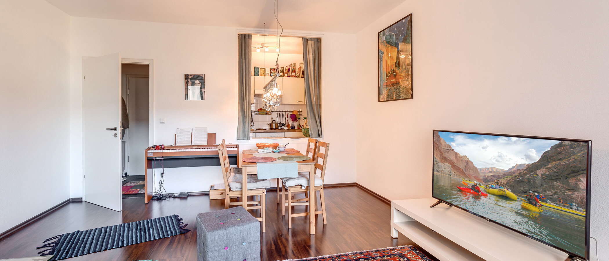 apartment München Schwabing-West (rund um den Hohenzollernplatz) 04 living area 10772