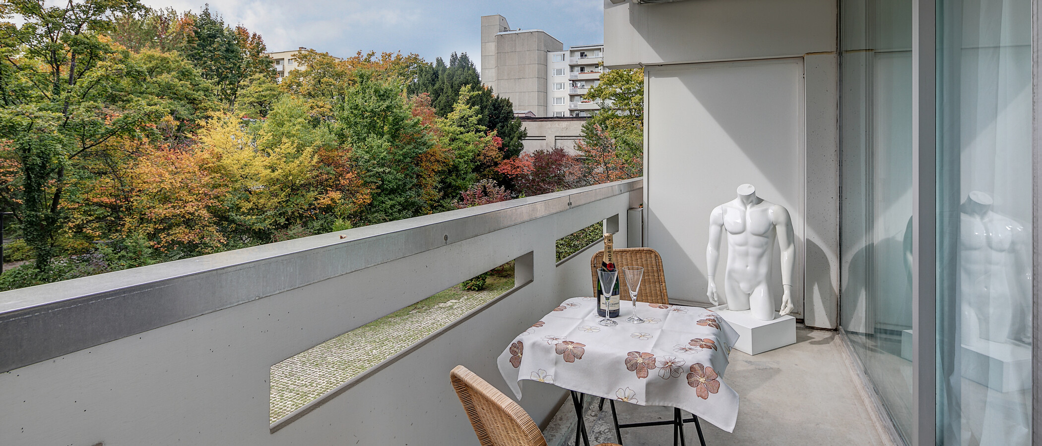 apartment München Neuhausen 01 balcony 10774