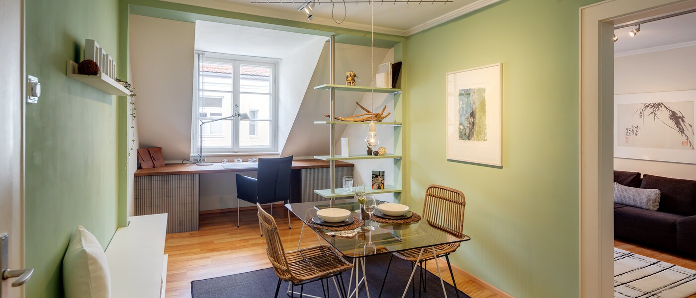 attic apartment München Altstadt 03 dining room 10799