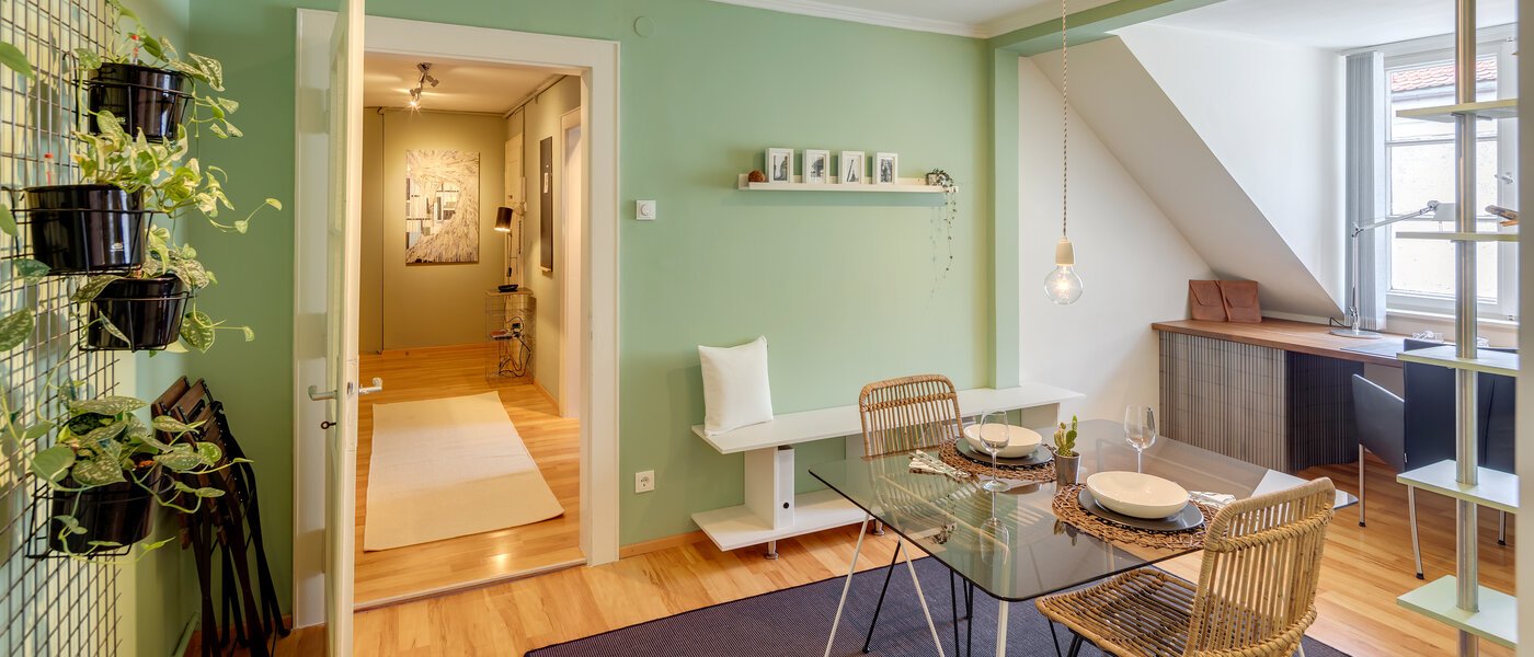 attic apartment München Altstadt 05 dining room 10799