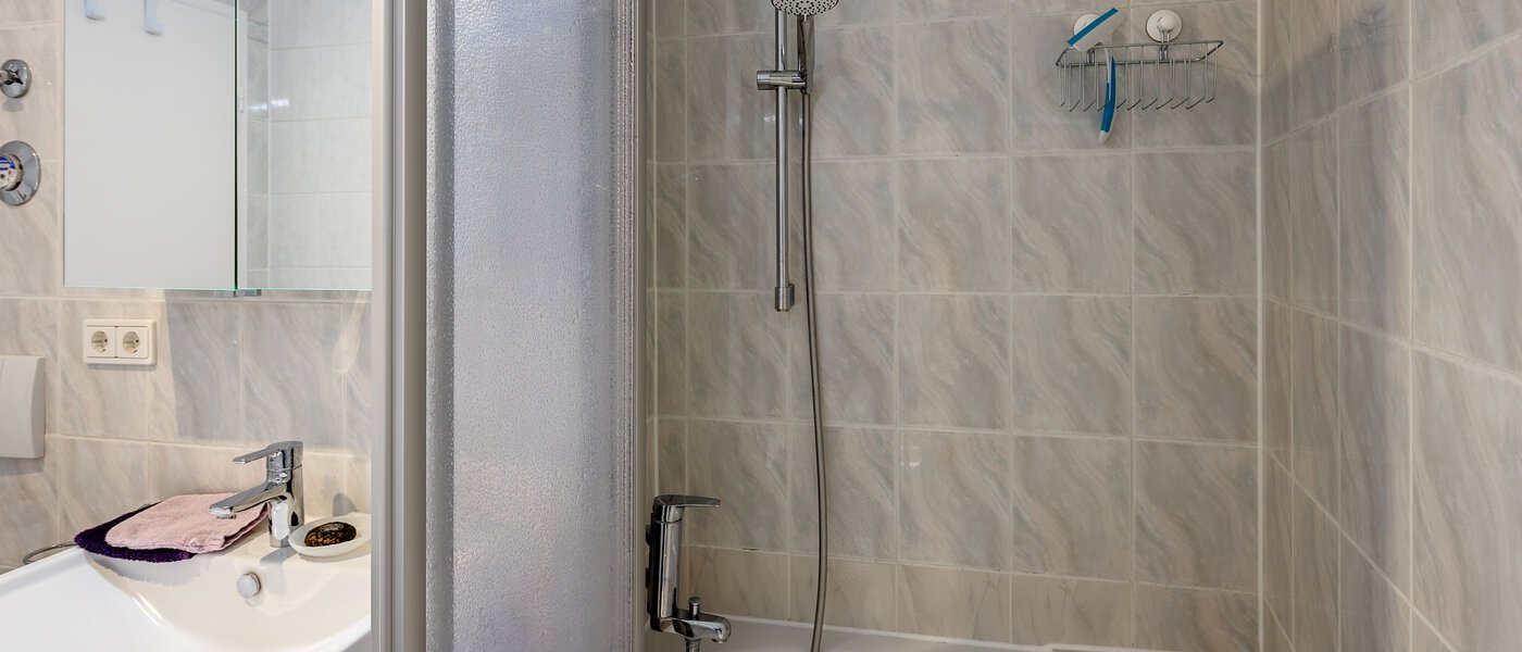 apartment München Denning 03 bathroom 10800