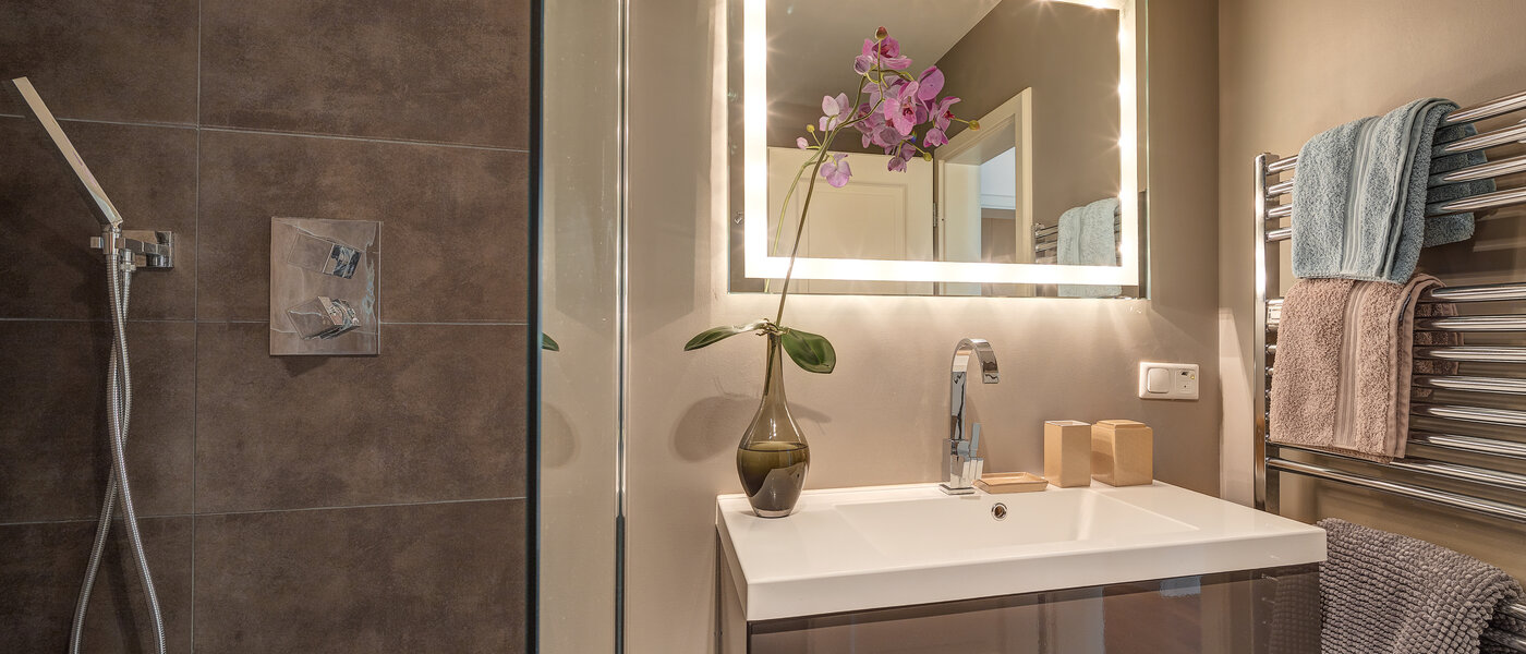 apartment München Herzogpark 02 bathroom 10801