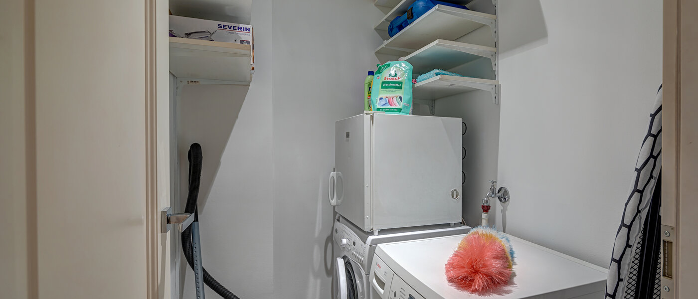 apartment München Herzogpark 01 storage room 10801