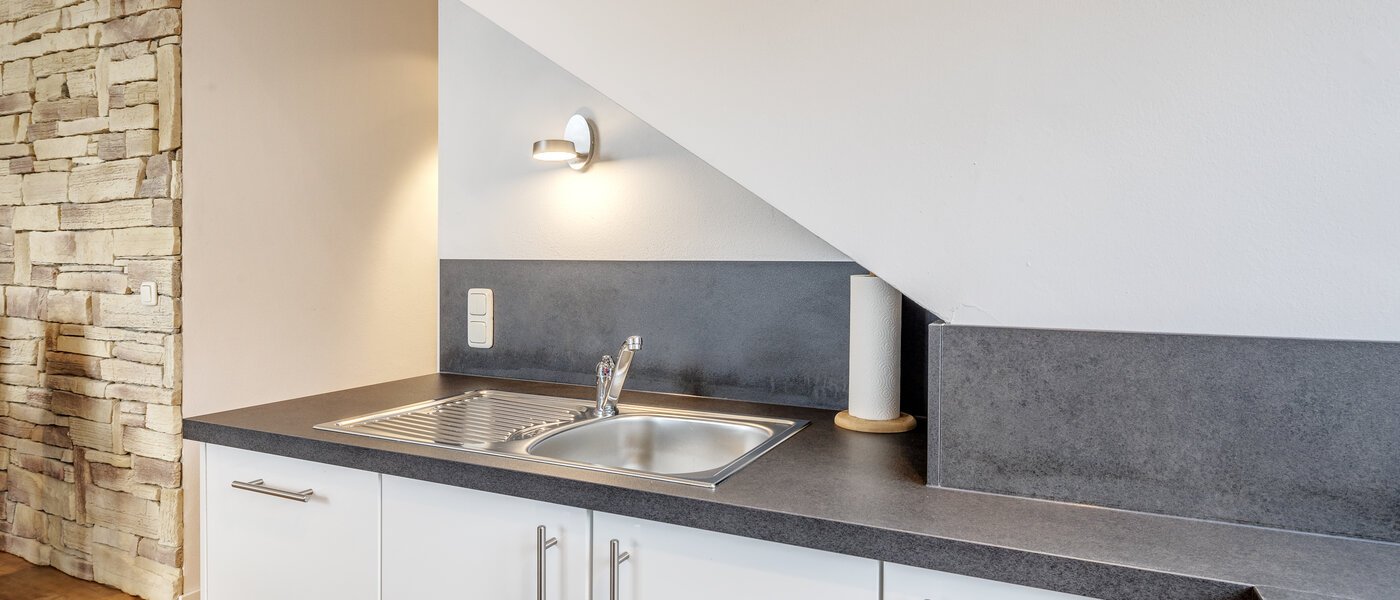 attic apartment München Denning 03 kitchen 10809