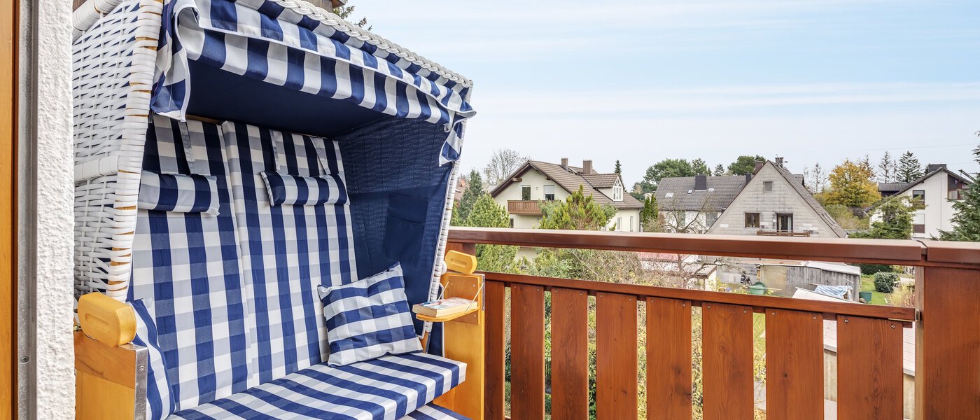 attic apartment München Denning 01 balcony 10809