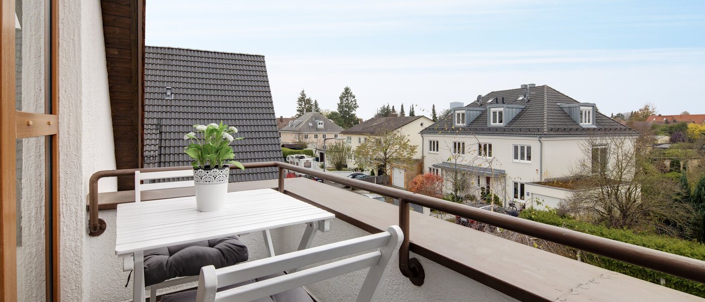 attic apartment München Denning 03 2. balcony 10809
