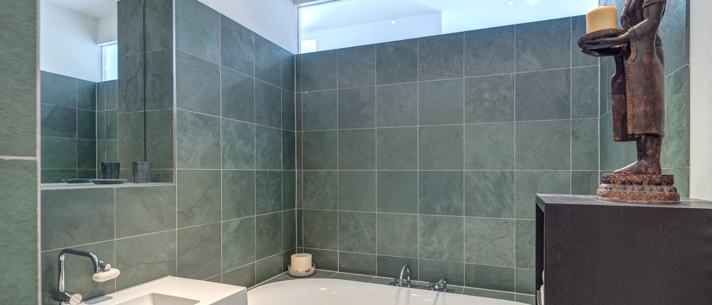 apartment München Bogenhausen 01 bathroom 10830