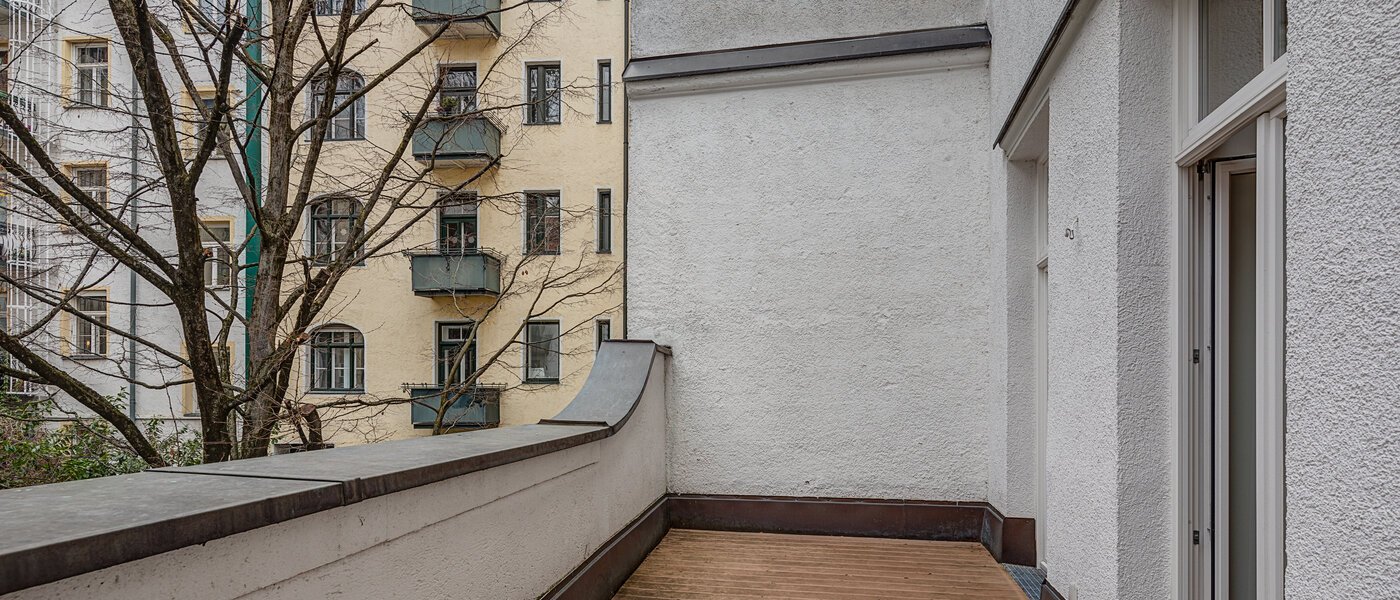 apartment München Bogenhausen 03 balcony 10830