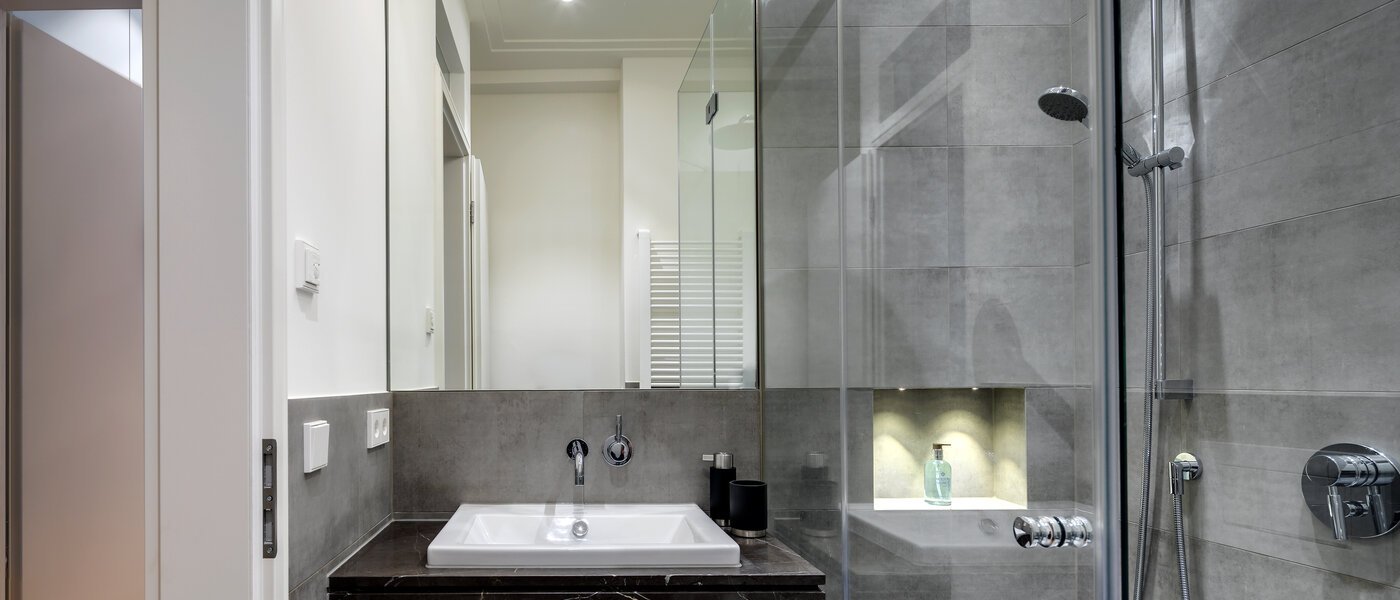 apartment München Maxvorstadt - Rund um den Josephplatz 02 bathroom 10848