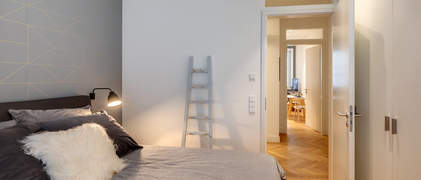 apartment München Maxvorstadt - Rund um den Josephplatz 03 sleeping area 10848