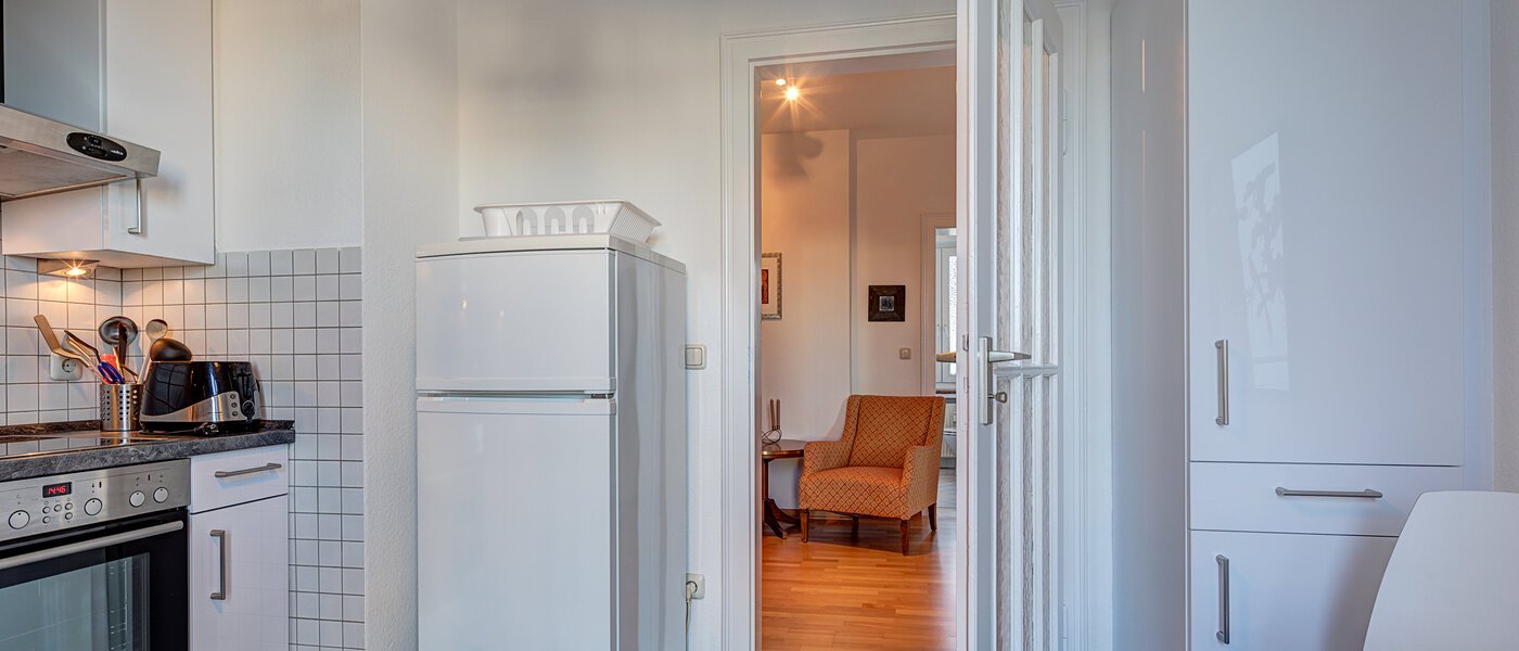 apartment München Schwabing (links der Leopoldstraße) 05 kitchen 10852