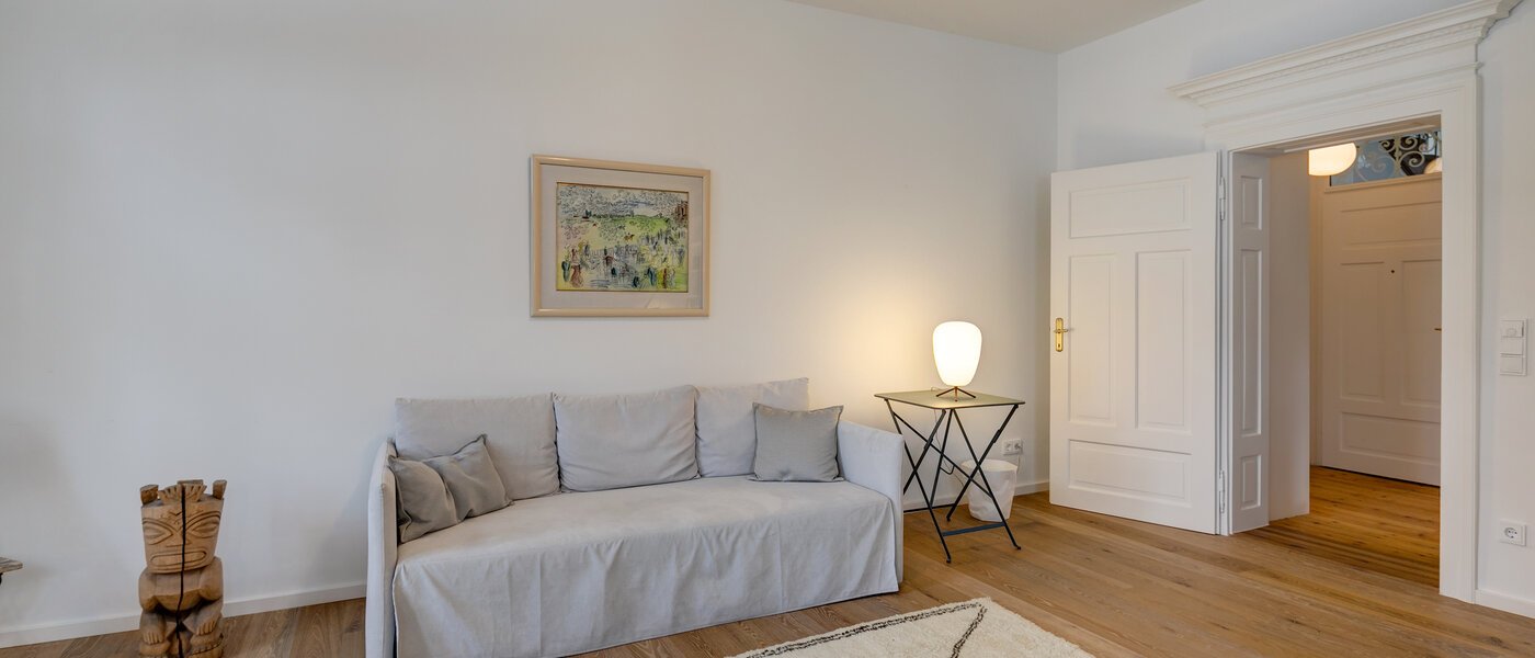 apartment München Nymphenburg-Gern 04 living room 10861