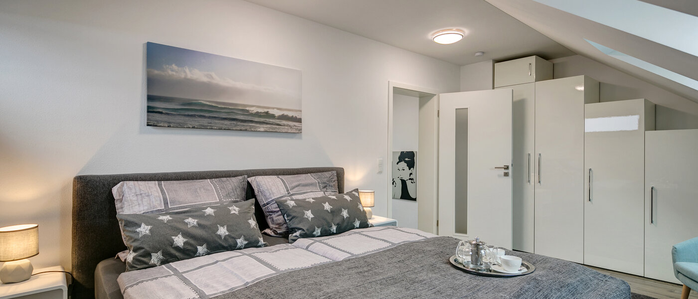 apartment Grasbrunn 04 sleeping area 10864